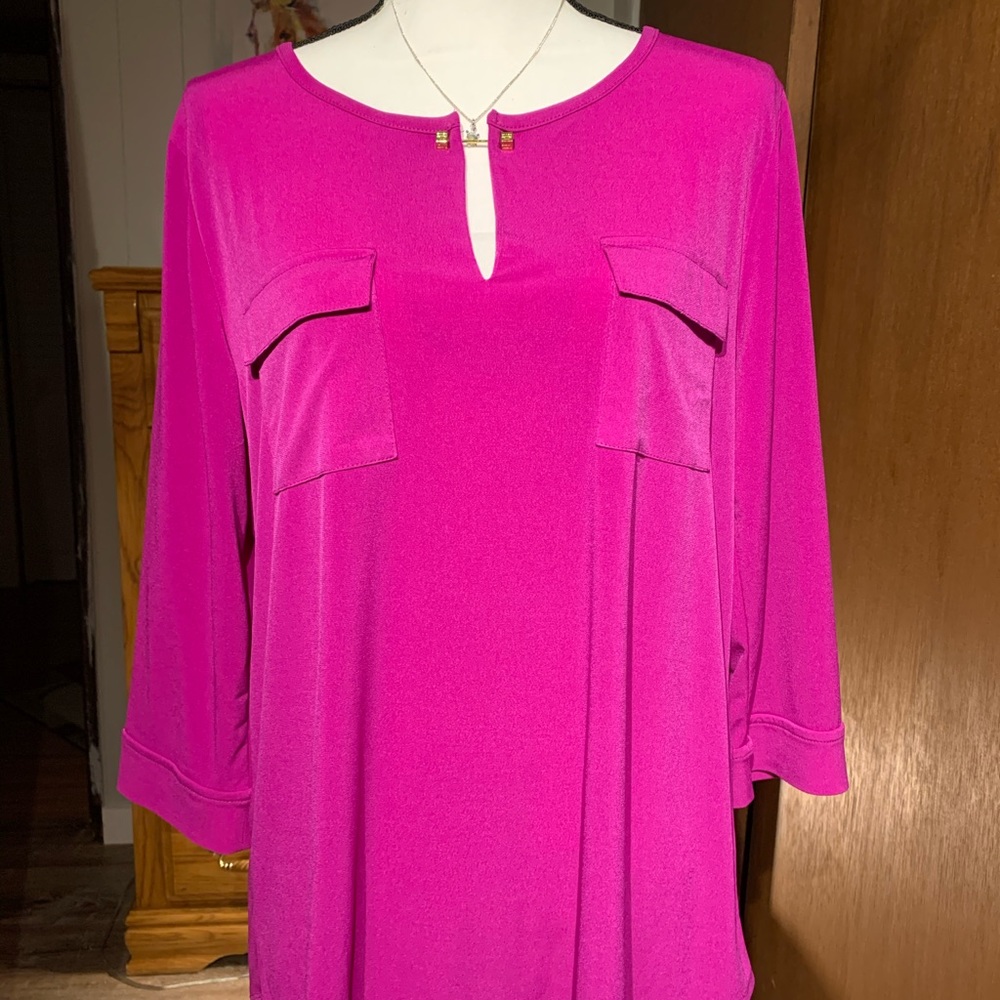 NWT Woman’s Fuchsia Purple 3/4 Sleeve Top